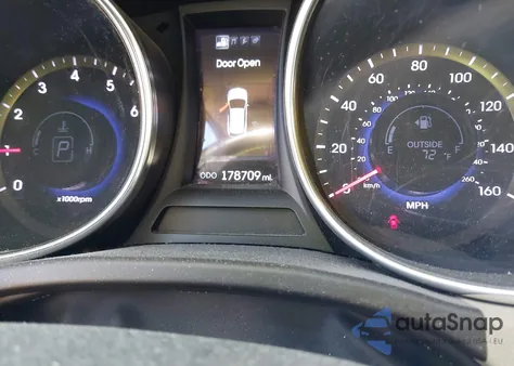 2013 Hyundai Santa Fe Sport z USA, uszkodzony, nr VIN 5XYZUDLBXDG004525